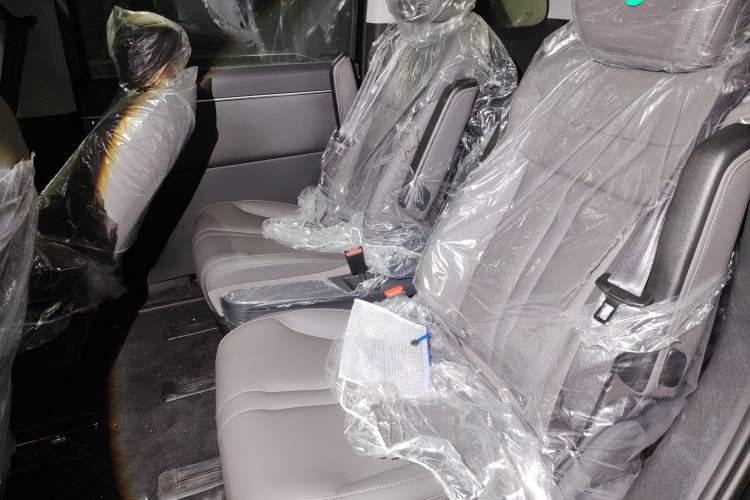 Used SAIC MAXUS Dajia 7 2024 Revised Version Super Hybrid Long-Range Edition Enjoyment Version Left Rear Seat