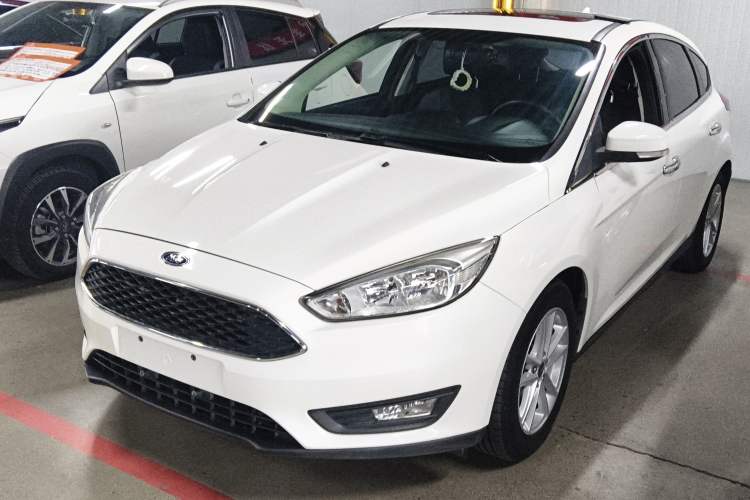 Used Ford Focus 2018 Hatchback Classic 1.6L Automatic Trendy SmartDrive Edition