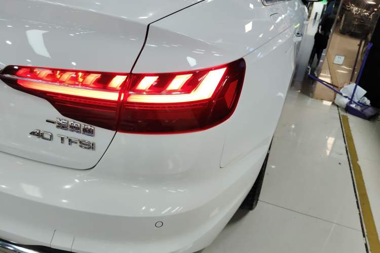 Used Audi A4L 2020 40 TFSI Fashionable and Elegant Model
