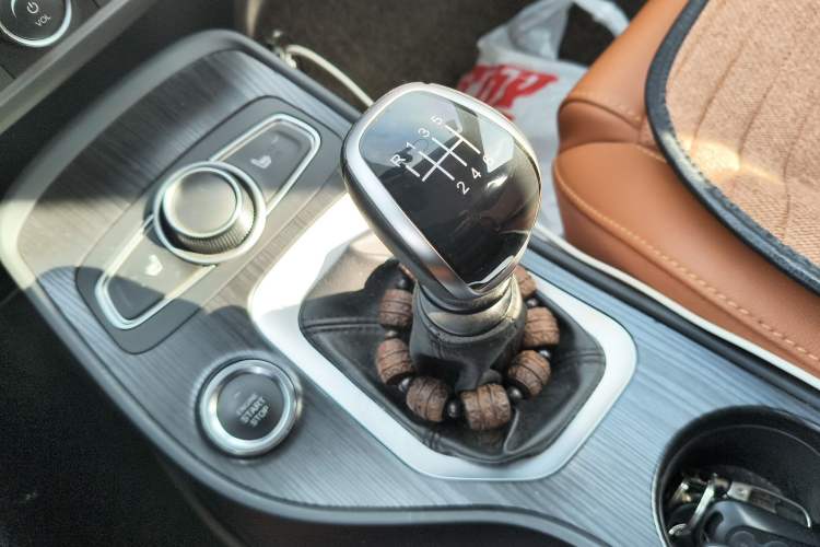 Used Chery Tiggo 7 2016 1.5T Manual Yaozhen Edition Gear Lever