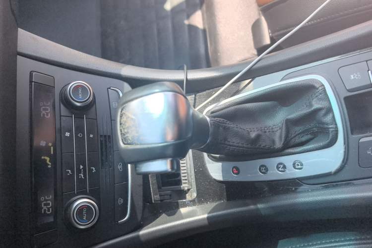 Used Roewe e550 2016 Deluxe Edition