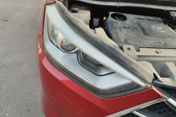 Used JAC Group Refine S3 2014 1.5L Manual Luxury Smart Model Right Front Headlight