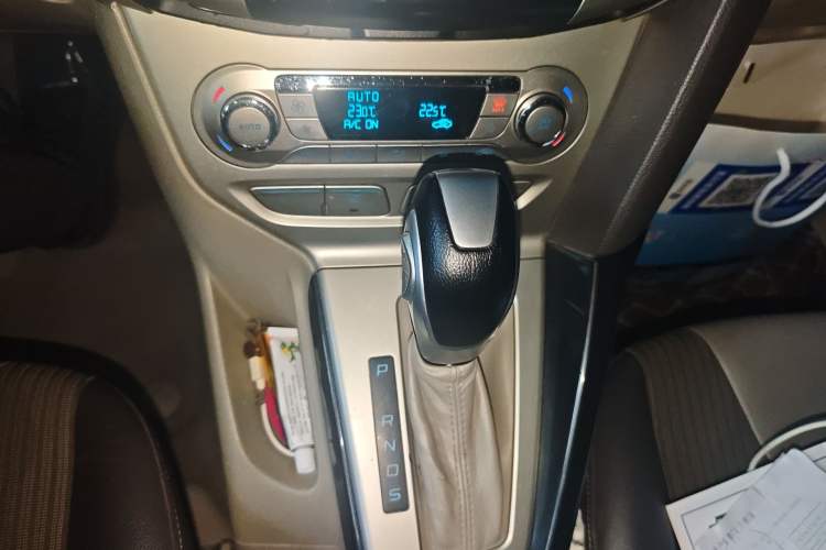 Used Ford Focus 2012 Hatchback 1.6L Automatic Fashion Edition