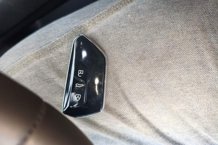 Used Volkswagen ID.7 VIZZION 2024 PRO Model Vehicle Key