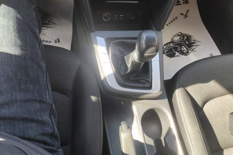 Used Hyundai Elantra (6th Generation / Lingdong) 2016 1.6L Manual ZhiXuan · Dynamic Model