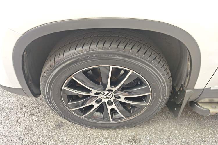 Used Volkswagen Tiguan 2015 1.8TSI Automatic Two-Wheel Drive Luxury Model