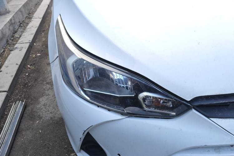 Used Toyota YARiS L Zhi Xiang 2021 1.5L CVT Leading Edition Right Front Headlight