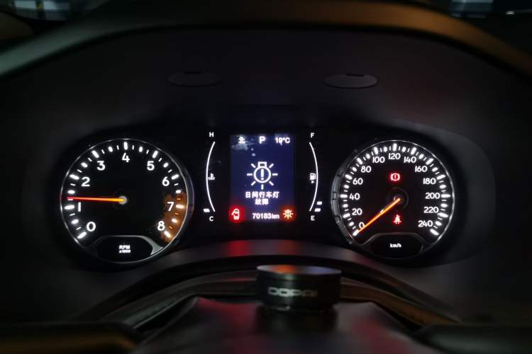 Used Jeep Renegade 2018 Connected Large Screen Version 180T Automatic High-Energy Edition Instrument Cluster