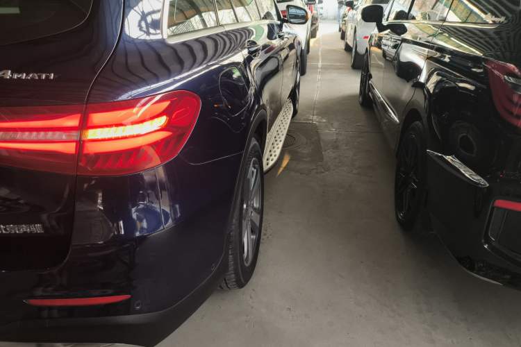 Used Mercedes-Benz GLC 2017 GLC 260 4MATIC Luxury Model