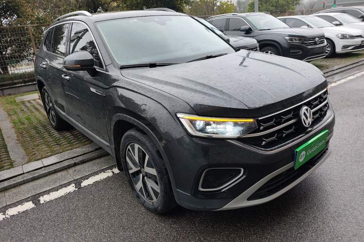 Used Volkswagen Tayron 2023 280TSI Two-Wheel-Drive Luxury Plus Advanced Version Front Right 45 Deg