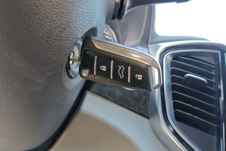 Used JAC Refine M4 2018 1.5T Manual Hybrid Luxury Version
