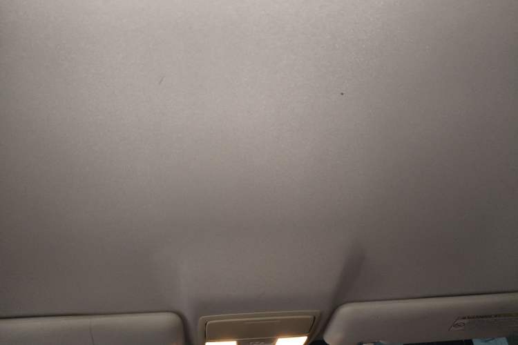 Used Honda CR-V 2012 2.0L two-wheel drive urban version Headliner