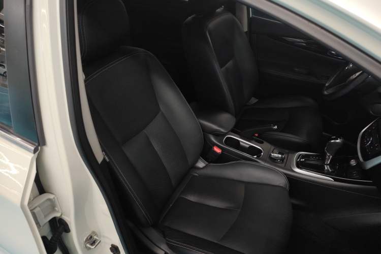 Used Nissan Tiida 2019 1.6L CVT ZhiZun Edition China VI standard
