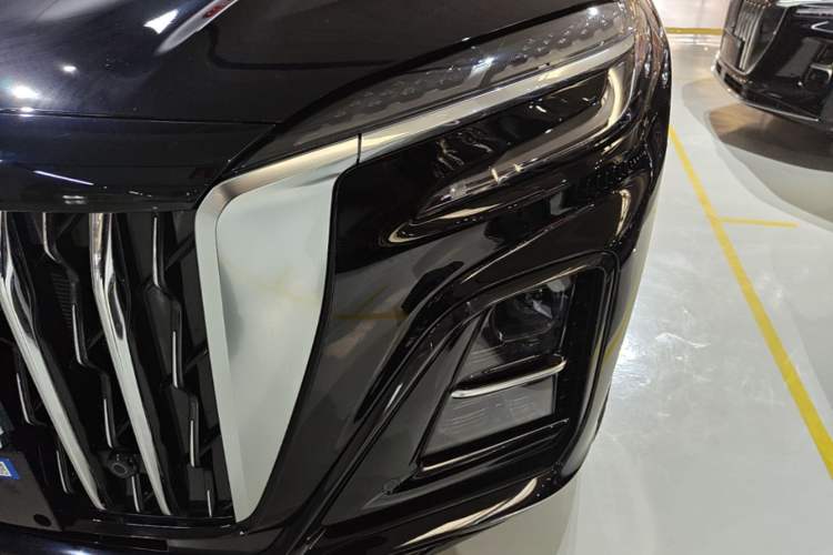 Used Hongqi HS3 PHEV 2025 Model 125km Jingwei PLUS 2 Millionth Anniversary Edition