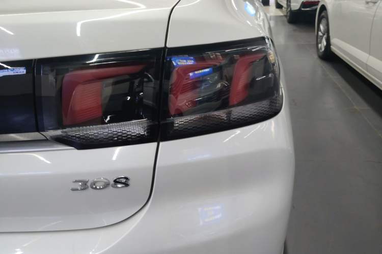 Used Peugeot 308 2018 1.6L Automatic Luxury Edition