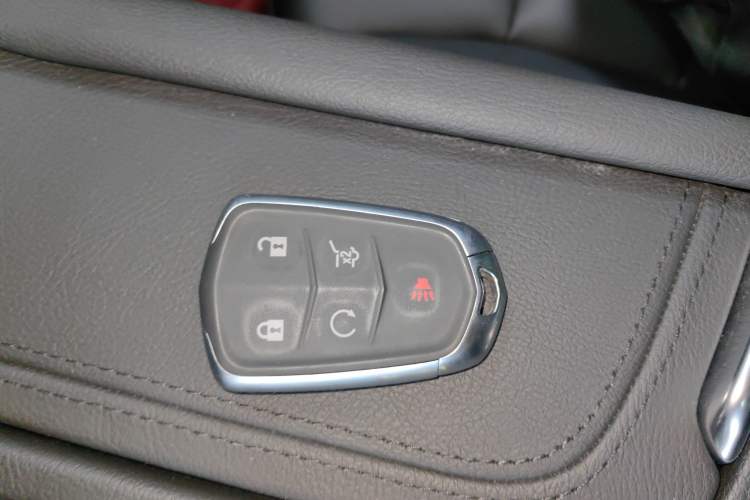 Used Cadillac XT5 2022 2.0T Two-Wheel Drive Luxury Version Interior 1