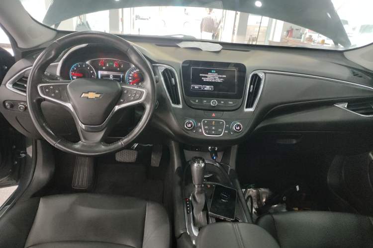 Used Chevrolet Malibu XL 2018 530T Automatic Ruiyi Edition Center Console