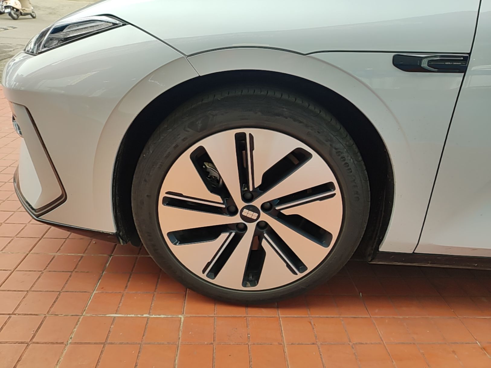 Geely Galaxy E8 2024 550 km Range Rear-Drive MAX — снимка 10