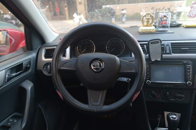 Used Skoda Rapid Spaceback 2014 1.6L Automatic Enjoyment Edition
