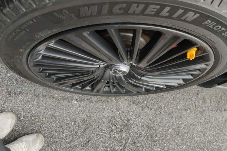 Used XPeng G9 2024 570 Max Right Rear Wheel Hub