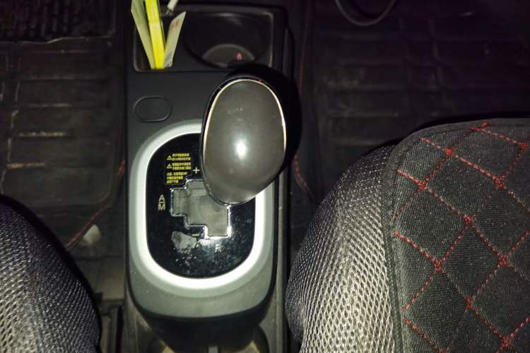 Used CHANGAN CX20 2014 1.4L IMT Sunroof Navigation Version China IV Standard