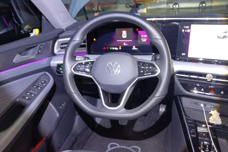 Used Volkswagen Lamando 2022 Lavida L 280TSI DSG Cool & Spicy Edition