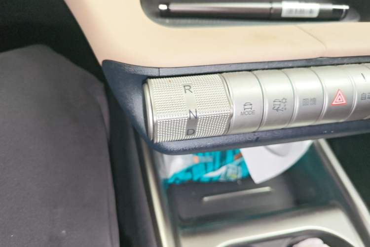 Used BYD Dolphin 2023 420 km Free Version Gear Lever