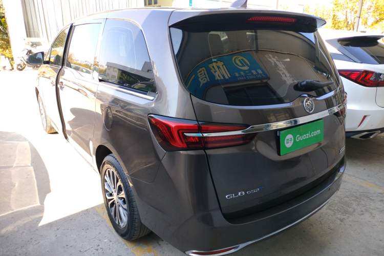 Used Buick GL8 2023 Land Executive Class Smart Enjoyment Model