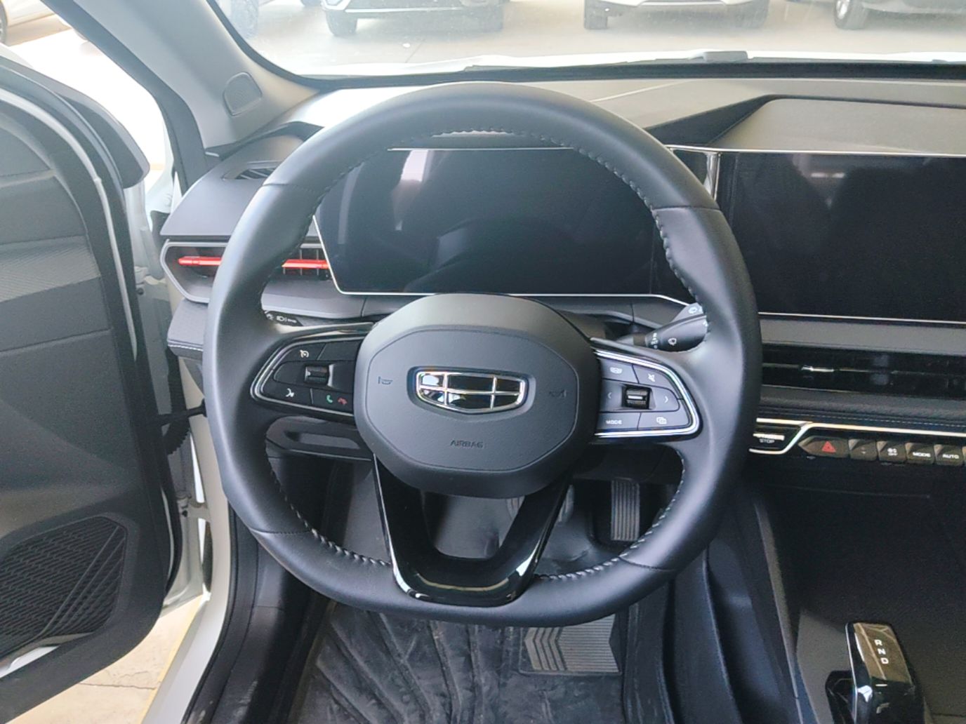 Geely Auto Binray 2024 Binrui COOL 1.5T DCT Longteng Edition — снимка 13