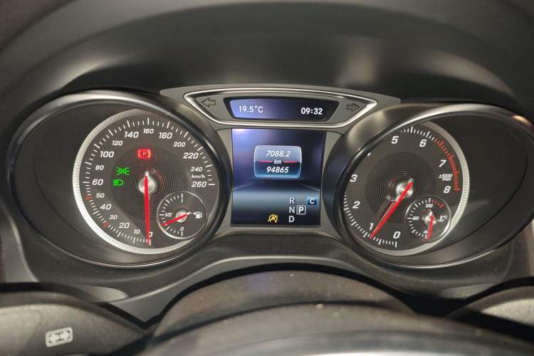 Used Mercedes-Benz CLA 2018 CLA 220 4MATIC