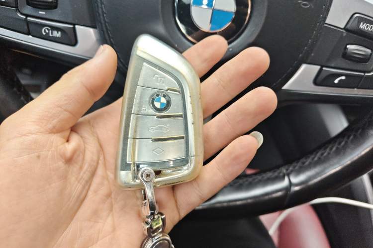 Used BMW 5 Series 2019 530Li Luxury Edition M Sport Package Vehicle Key