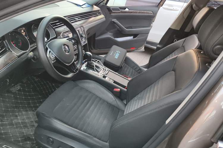 Used Volkswagen Magotan 2018 330TSI DSG Luxury Model