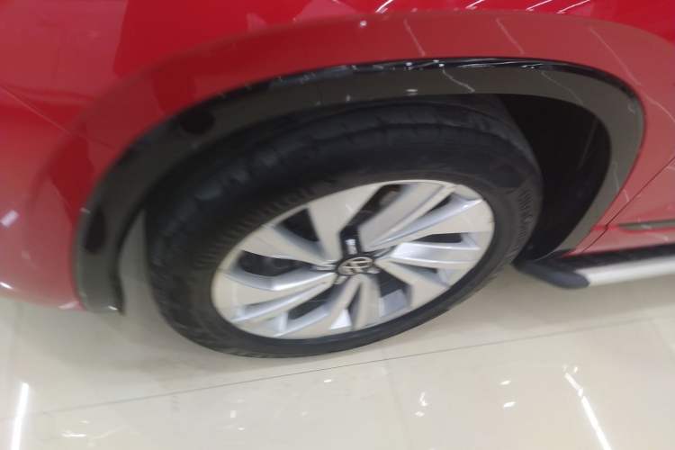 Used Volkswagen Tayron X 2020 330TSI Two-Wheel Drive Luxury Smart Connectivity Version Left Front Wheel Hub