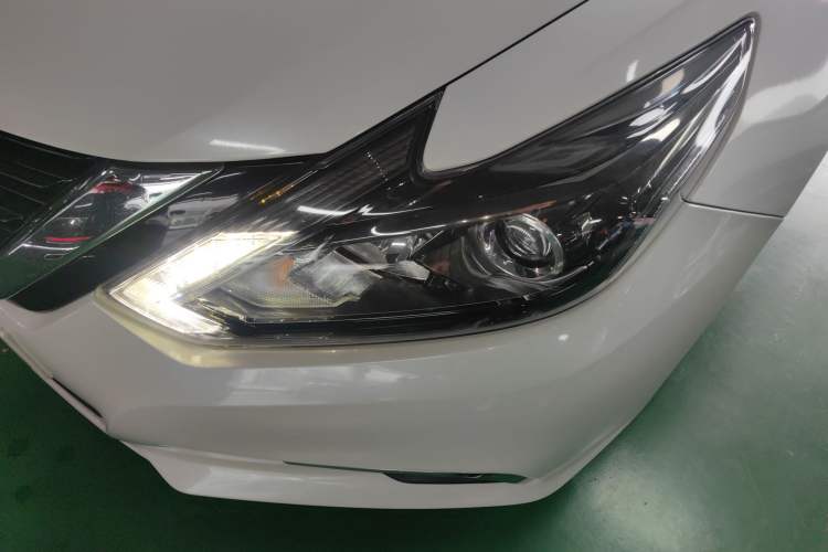 Used Nissan Teana 2016 Revised Version 2.0L XL Comfort Edition Left Front Headlight