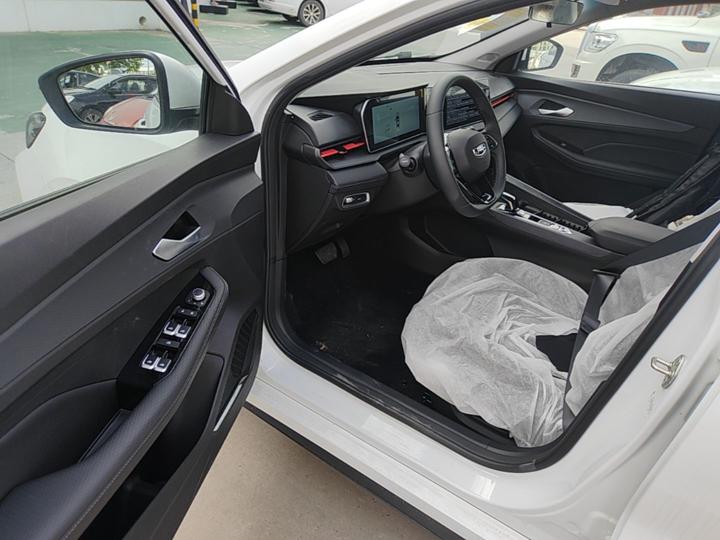 Geely Auto Binray 2024 Binrui COOL 1.5T DCT Longteng Edition — снимка 18