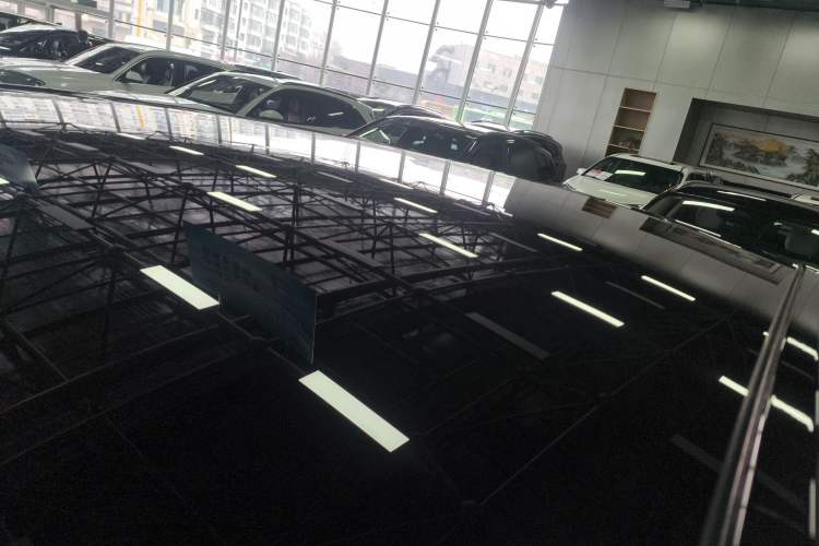 Used Mazda EZ-60 2025 Model Range-Extended 200 Max
