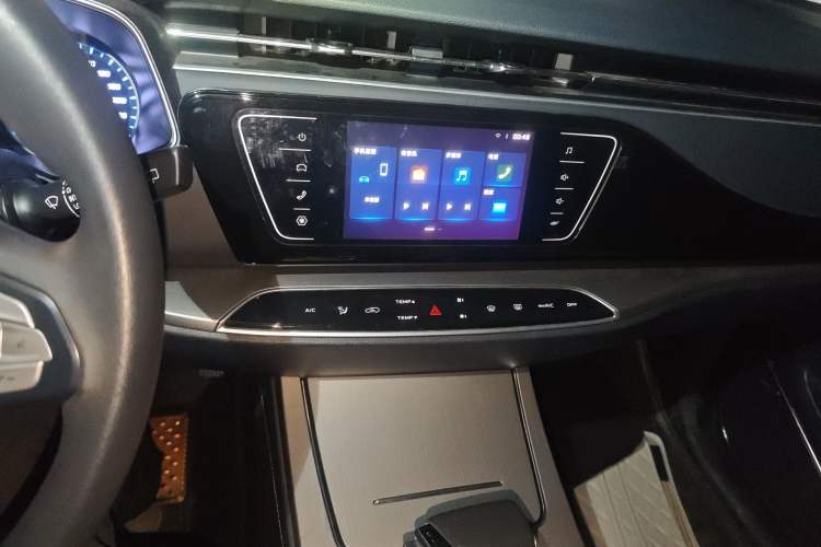 Used CHANGAN OSHAN X7 2020 1.5T Automatic Elite Edition Audio And AC Panel