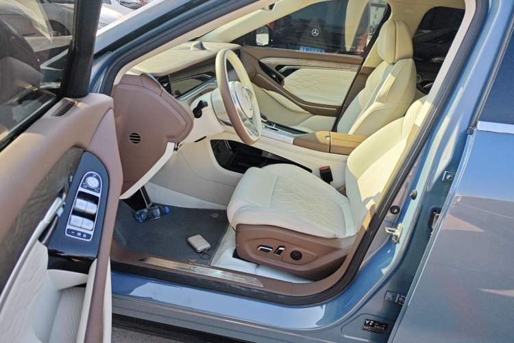 Used VOYAH FREE 2021 Four-Wheel Drive Standard Range-Extended Exclusive Luxury Package