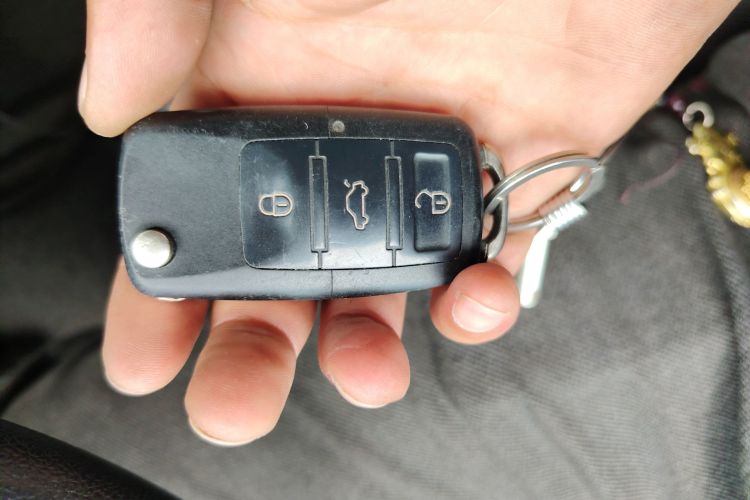 Used Citroen C4 Sega 2016 1.6L Manual Comfort Model Vehicle Key