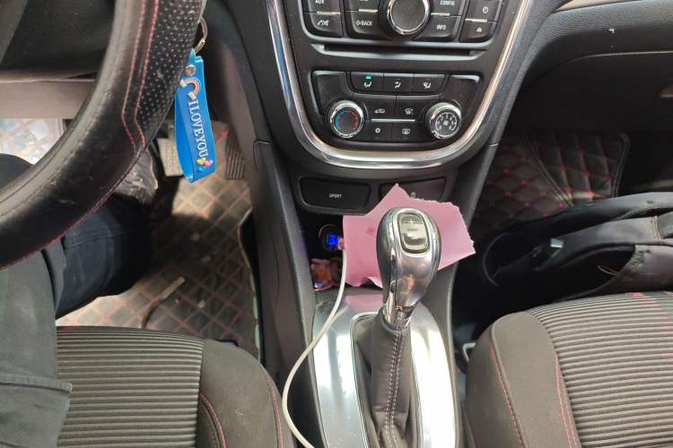 Used Buick Encore 2015 1.4T Automatic Two-Wheel Drive Urban Elite Version
