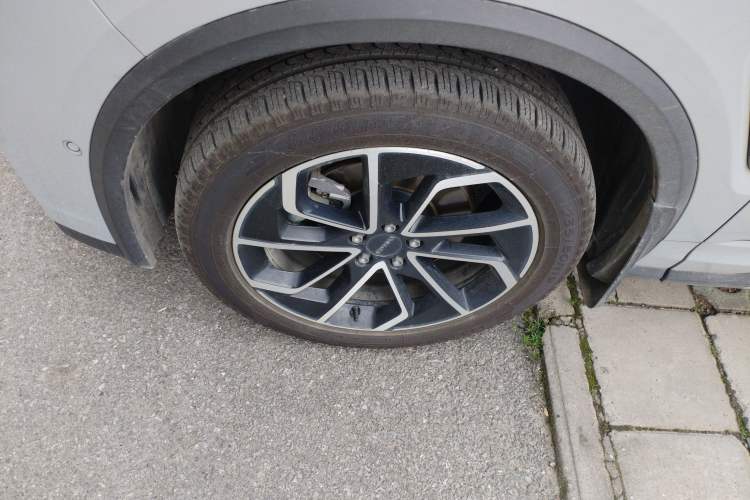 Used Lynk & Co 01 2023 1.5TD EM-F Dawn Exterior 4