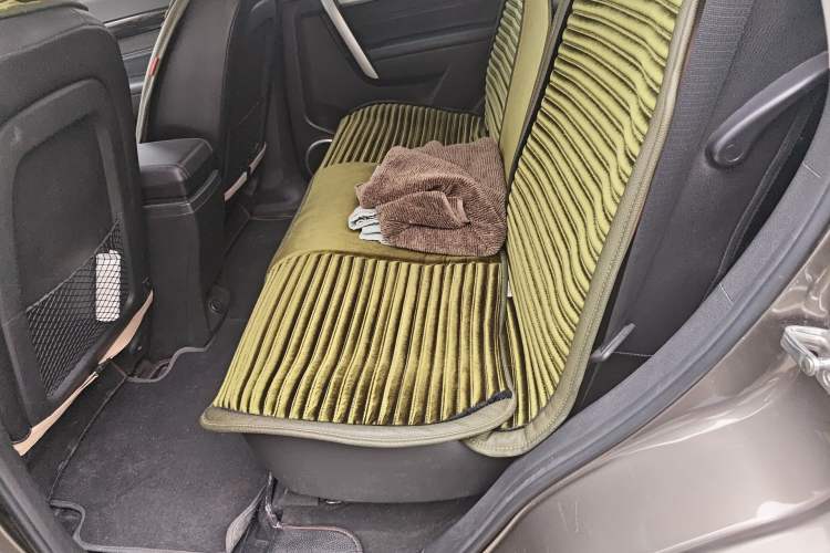 Used Chevrolet Captiva 2015 2.4L 4x4 Flagship Edition 7-Seater
