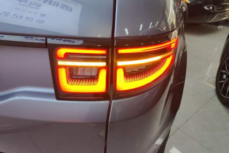 Used Land Rover Discovery Sport 2022 Restyled 249 PS R-Dynamic SE Performance Tech Edition 5 Seats