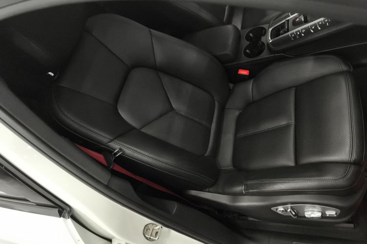 Used Porsche Macan 2017 Macan 2.0T Right Front Seat