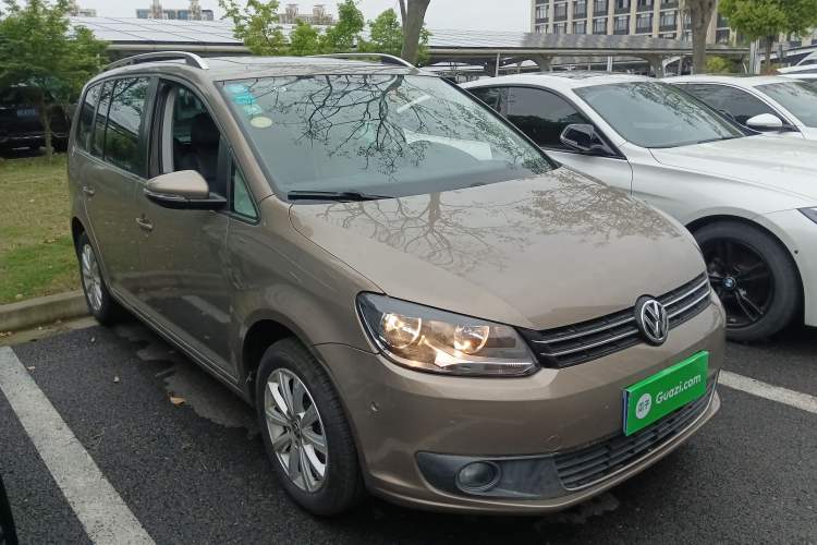 Used Volkswagen Touran 2015 1.4T DSG Luxury Edition 5-Seater Exterior 1