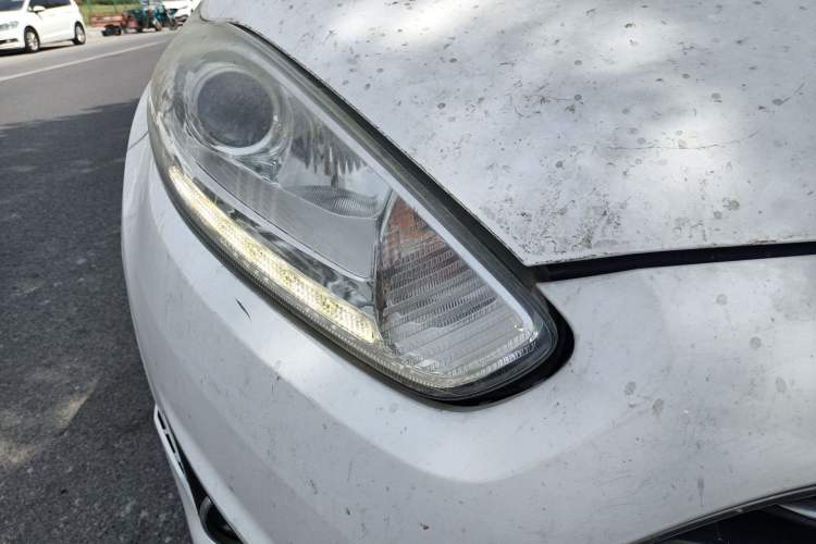 Used Ford Fiesta 2014 Hatchback 1.0 GTDi Automatic Dynamic Model Right Front Headlight