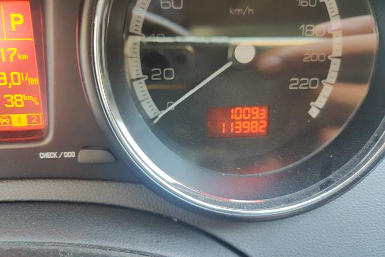 Used Peugeot 408 2011 2.0L Automatic Comfort Edition
