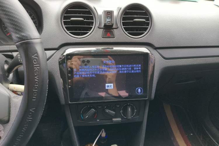 Used Volkswagen Jetta 2015 Value Edition 1.6L Automatic Fashion Version Audio And AC Panel