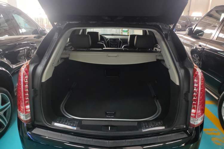 Used Cadillac SRX 2014 3.0L Leading Model Trunk