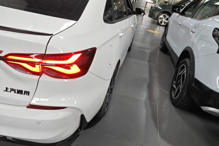 Used Chevrolet Monza 2022 Light Hybrid RS 330T Automatic Comfort Edition
